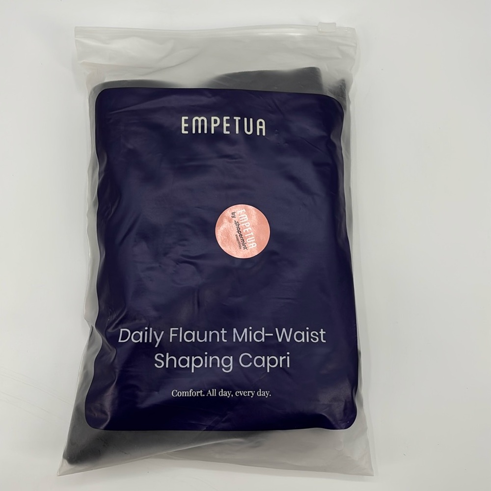 Empetua by Shapermint Daily Flaunt Mid-Waist Shaping Capri black size M NWOT - Picture 4 of 6